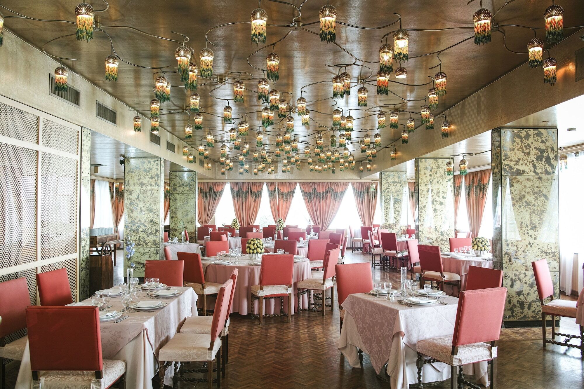 Hotel Al Bustan Beit Mery Ngoại thất bức ảnh